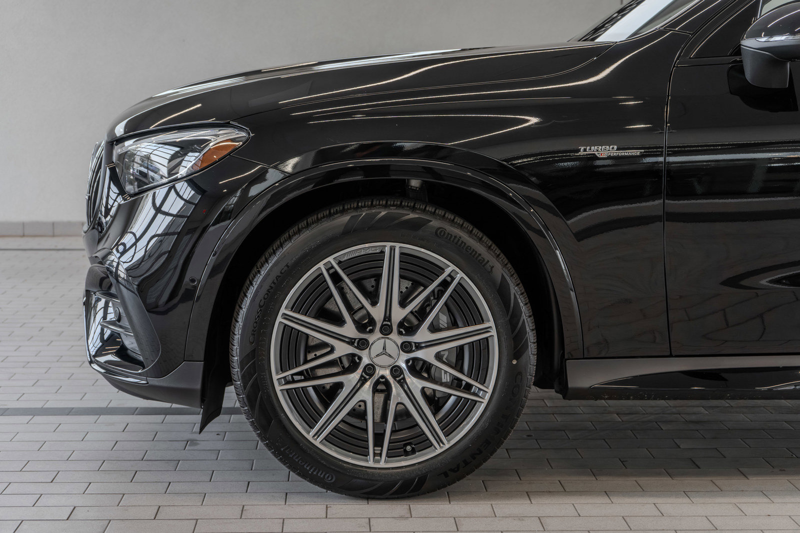 New 2025 Mercedes-Benz GLC 63 AMG S image 4