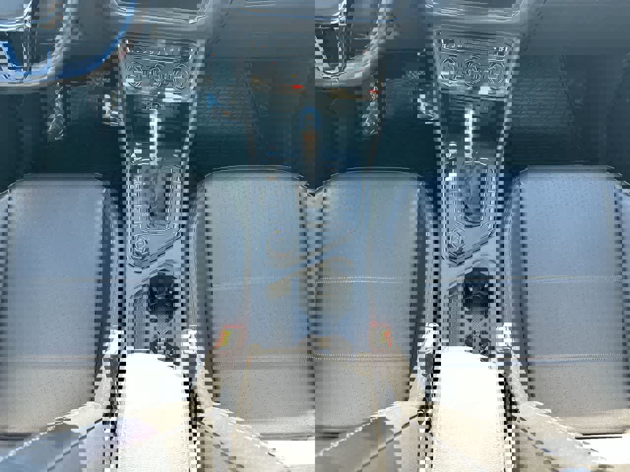 Used 2019 Volkswagen Tiguan SE w/ Panoramic Sunroof Package image 31