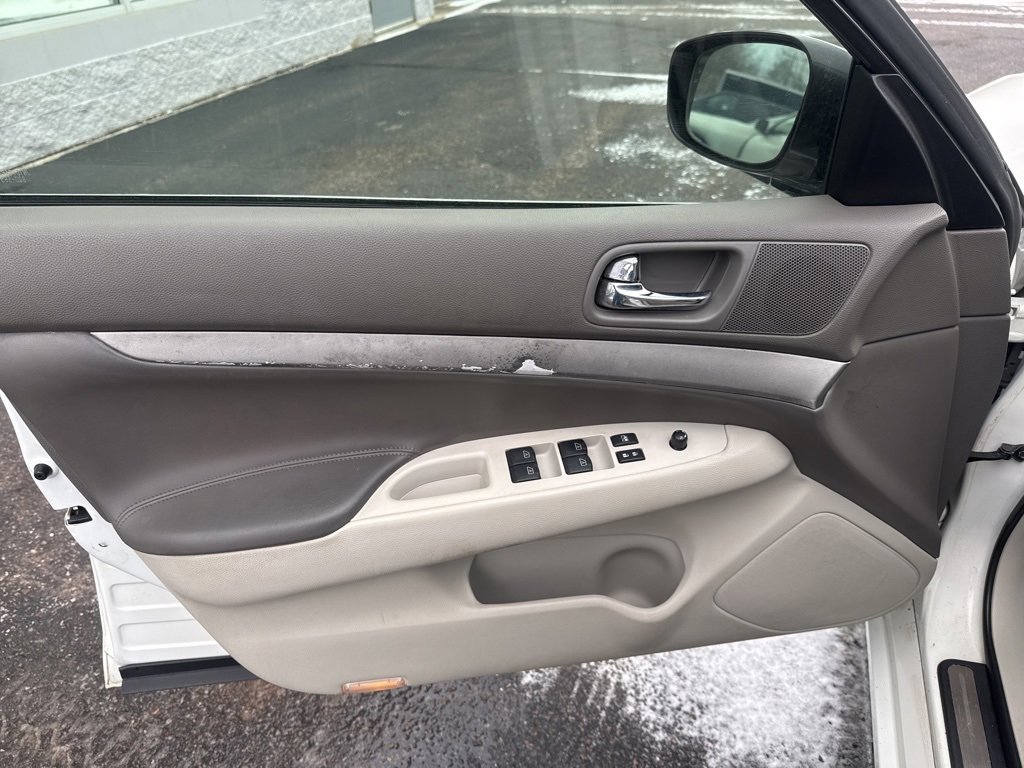 Used 2012 INFINITI G25 Journey image 10