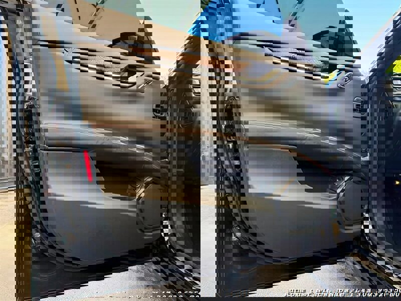 Used 2016 Maserati Ghibli S image 17