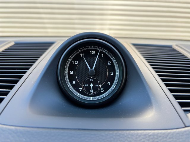 Certified 2025 Porsche Macan image 18