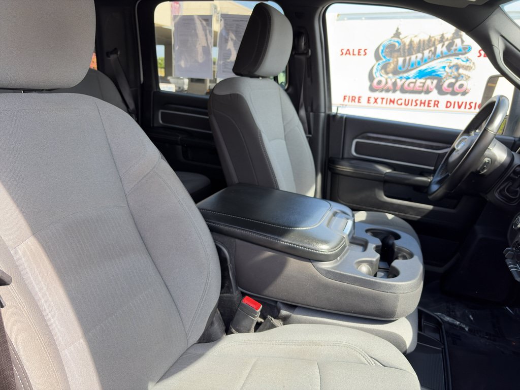 Used 2024 RAM 3500 Big Horn AWD/4WD image 27