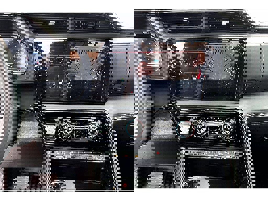 Used 2024 GMC Sierra 1500 AT4X image 7