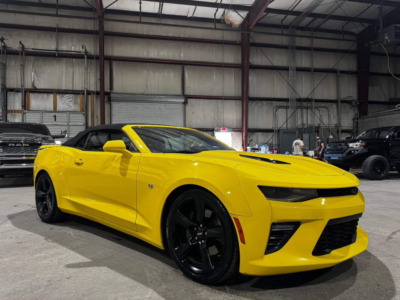 Used 2018 Chevrolet Camaro SS w/ LPO RS/SS Interior Package image 11