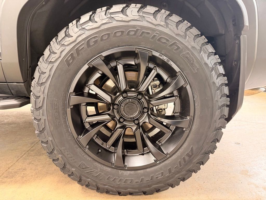 Used 2025 Toyota Land Cruiser image 13