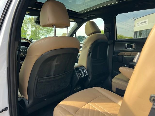 Used 2024 Kia Sorento SX Prestige w/ Olive Brown Leather Package AWD/4WD image 11