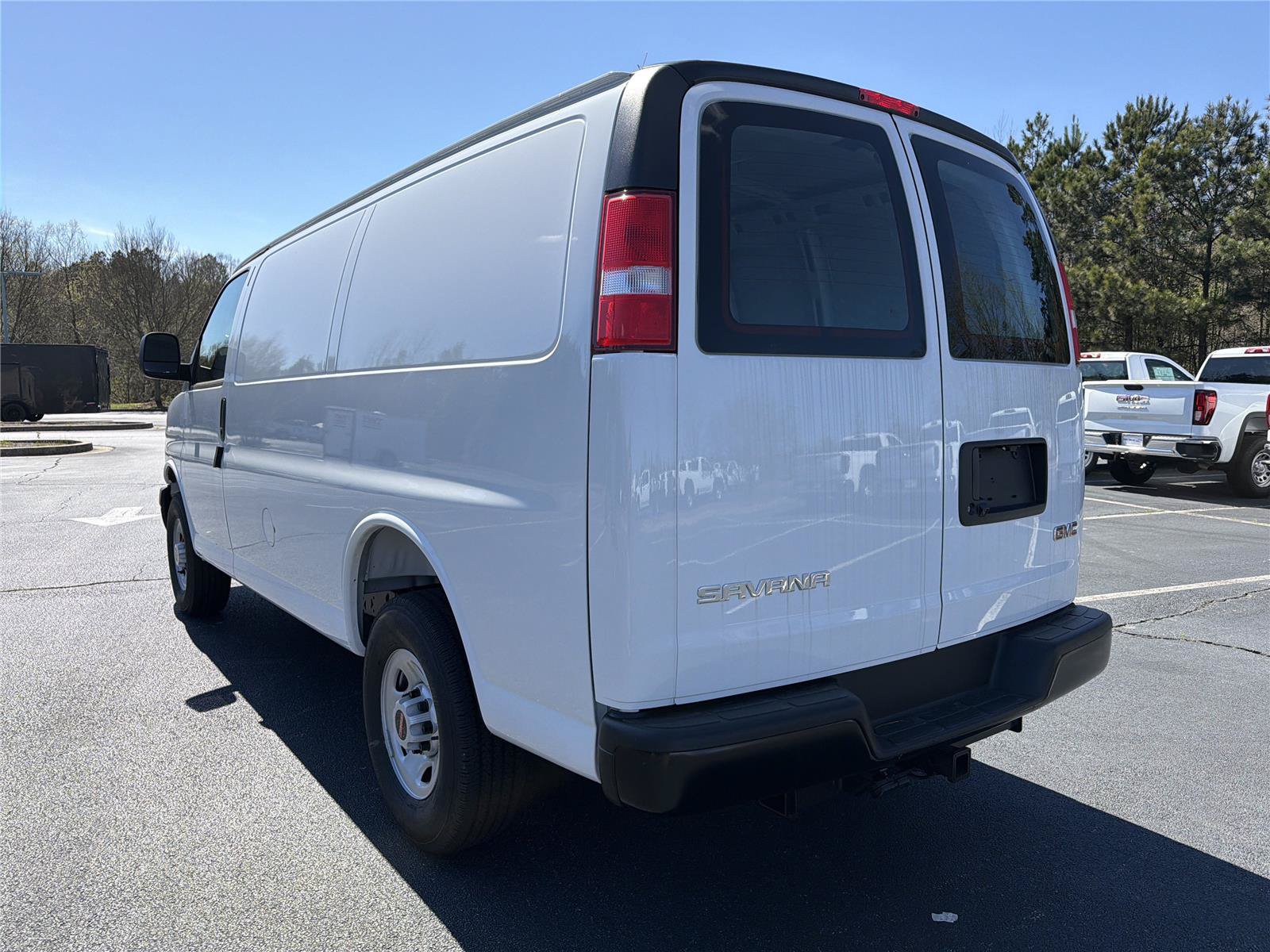 New 2025 GMC Savana 2500 w/ Driver Convenience Package RWD image 4
