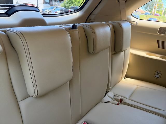 Used 2017 Toyota Highlander XLE AWD/4WD image 19