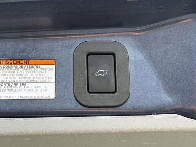 Used 2018 Toyota Sienna XLE w/ XLE Navigation Package image 10