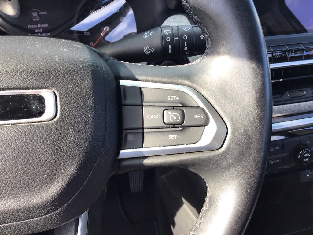 Used 2022 Jeep Compass Latitude w/ Sun and Sound Group AWD/4WD image 21