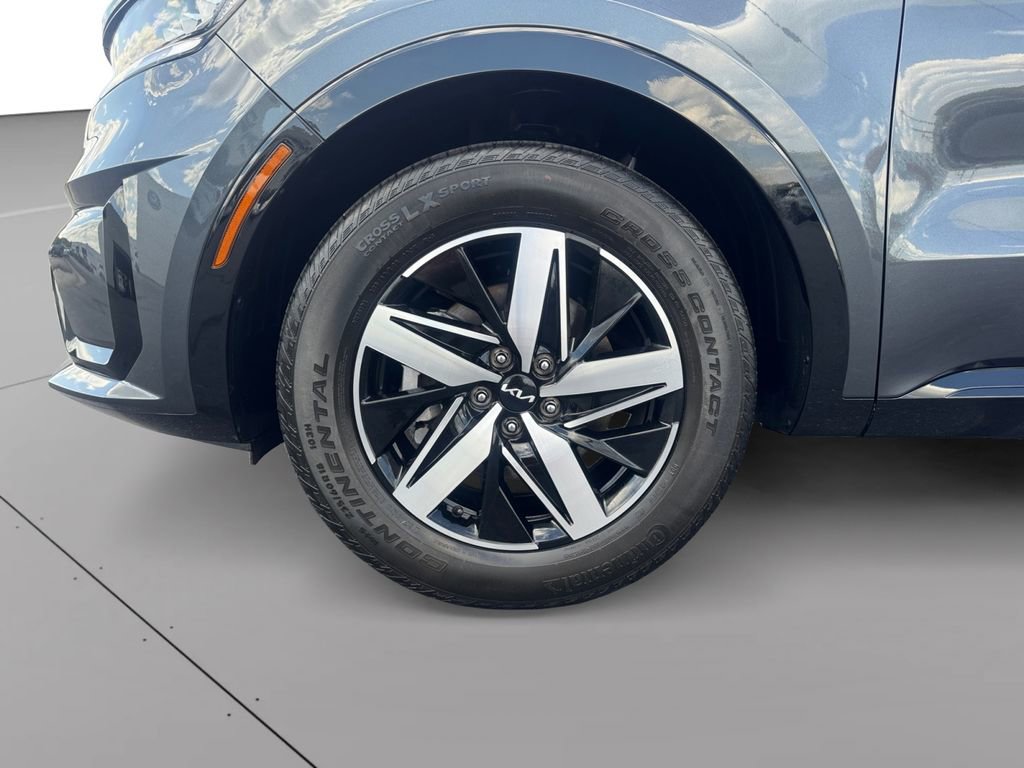 Used 2023 Kia Sorento S w/ Panoramic Sunroof Package image 9