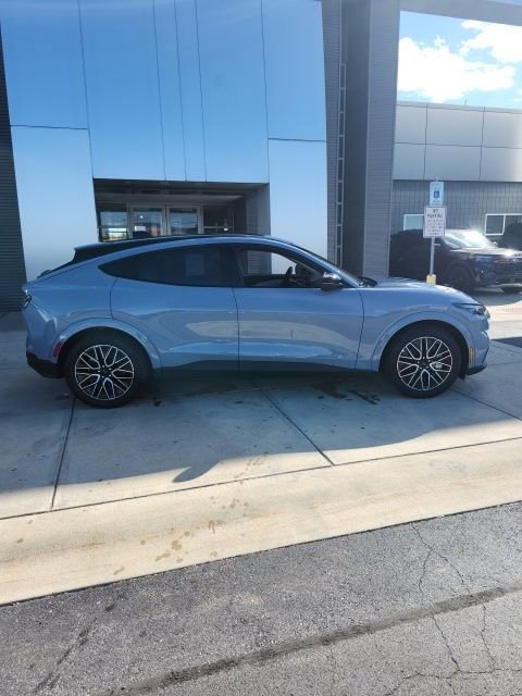 New 2025 Ford Mustang Mach-E Premium image 10