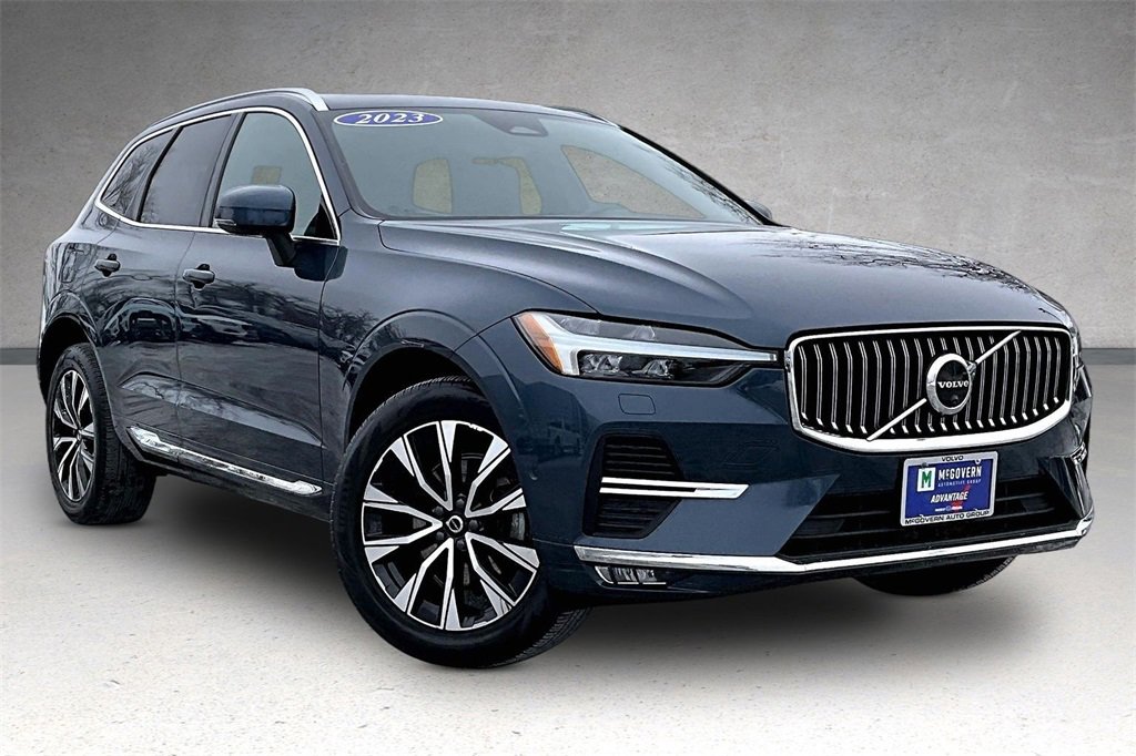Used 2023 Volvo XC60 B5 Plus w/ Climate Package image 3