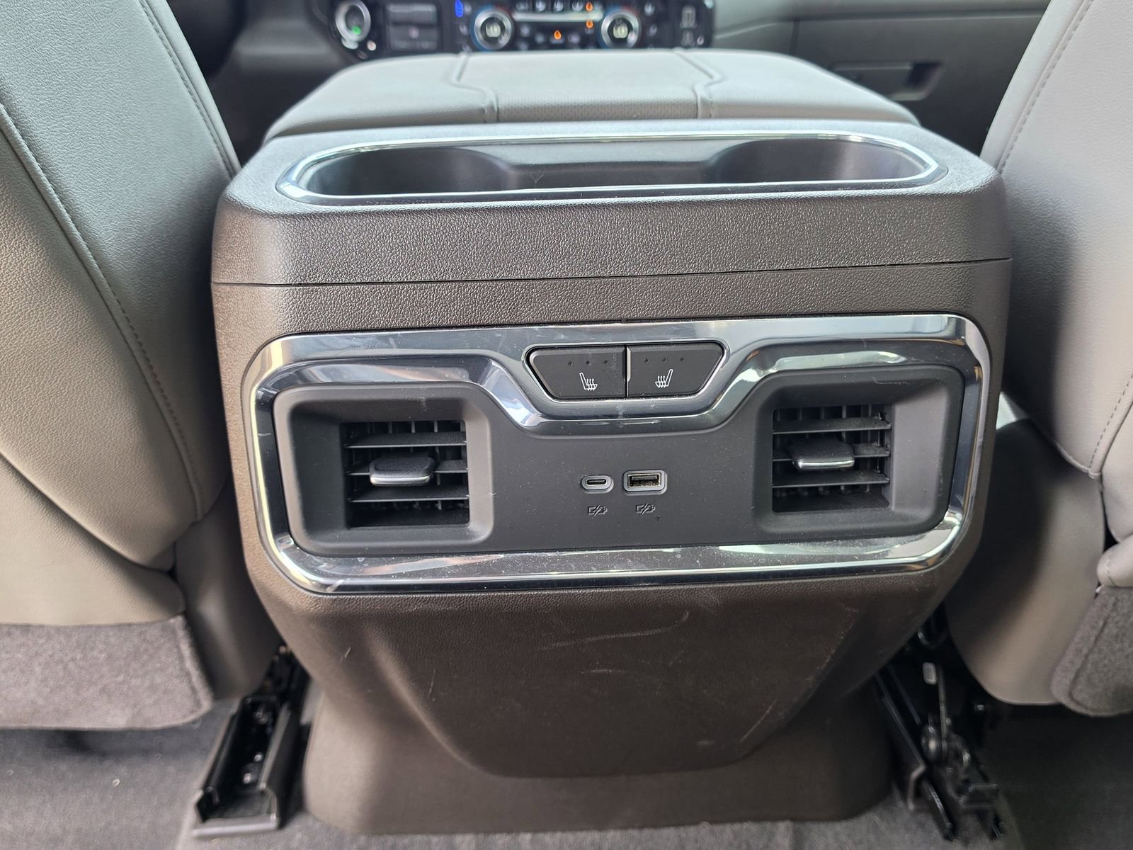 Used 2024 Chevrolet Silverado 2500 LTZ w/ LTZ Premium Package AWD/4WD image 15