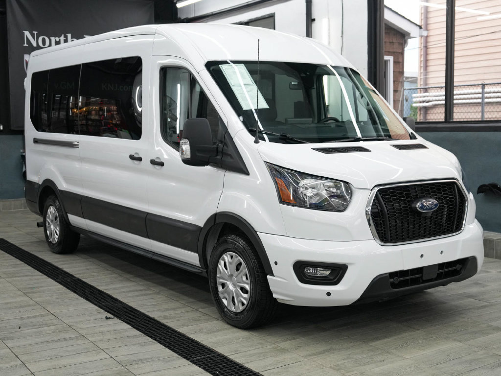 Used 2025 Ford Transit 350 XLT RWD image 3