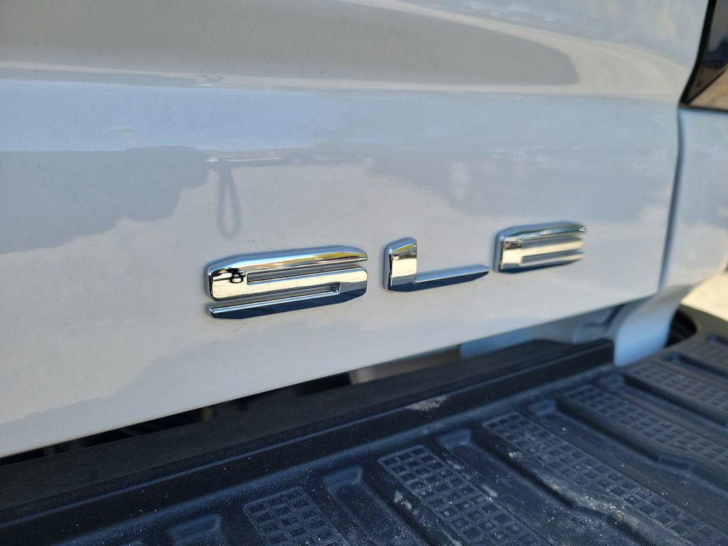 New 2025 GMC Sierra 2500 SLE w/ SLE Convenience Package image 9