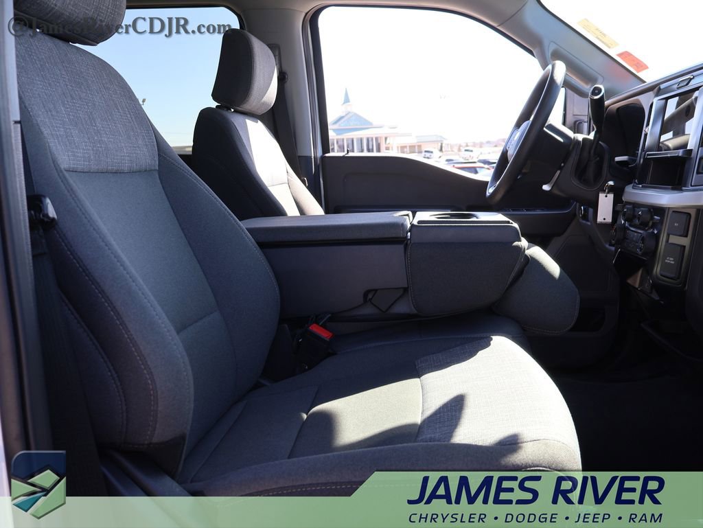 Used 2025 Ford F250 XLT image 9