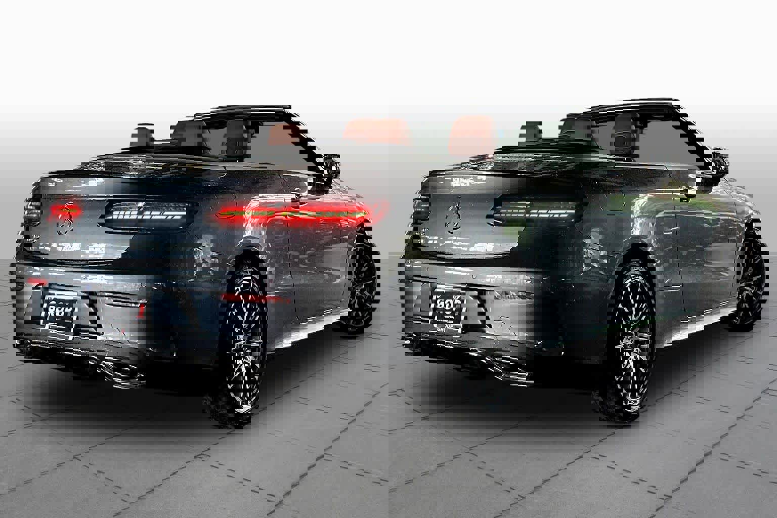 Used 2023 Mercedes-Benz E 450 Cabriolet image 12