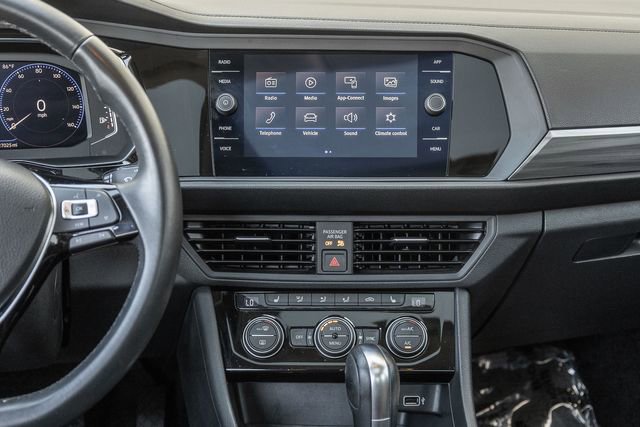 Used 2019 Volkswagen Jetta SEL FWD image 8