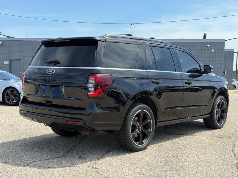 Certified 2022 Ford Expedition Limited AWD/4WD image 3