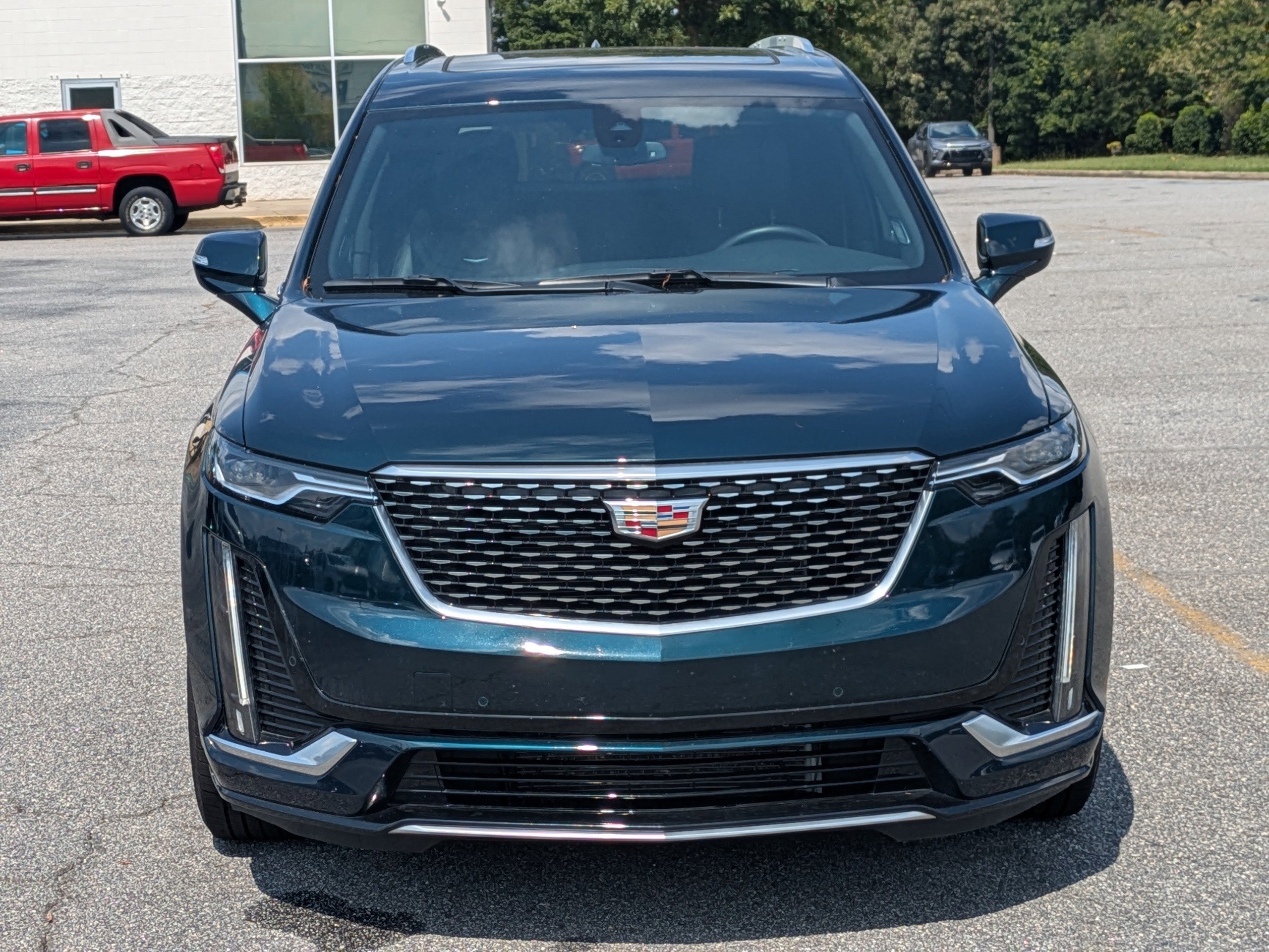 Used 2025 Cadillac XT6 Premium Luxury image 9