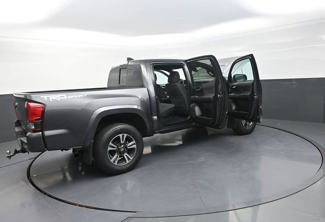 Used 2019 Toyota Tacoma TRD Sport image 47