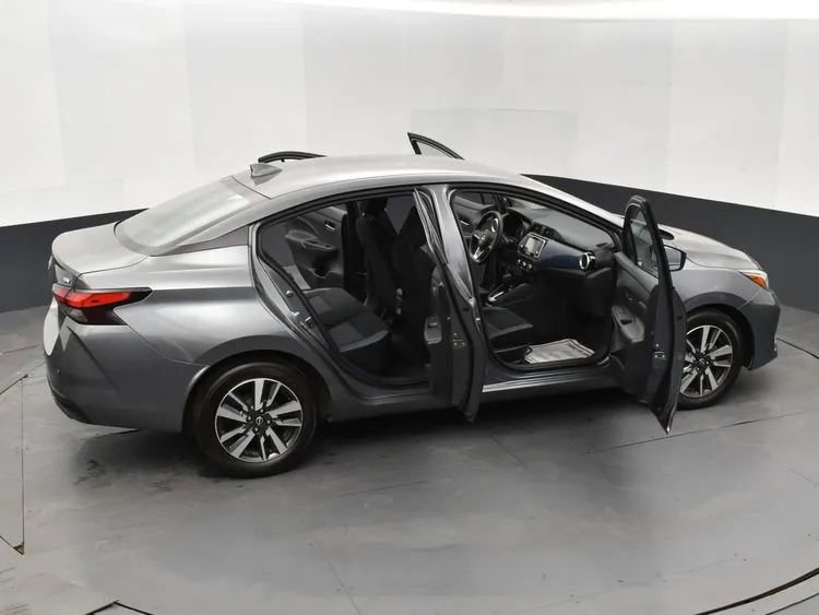 Used 2024 Nissan Versa SV image 6
