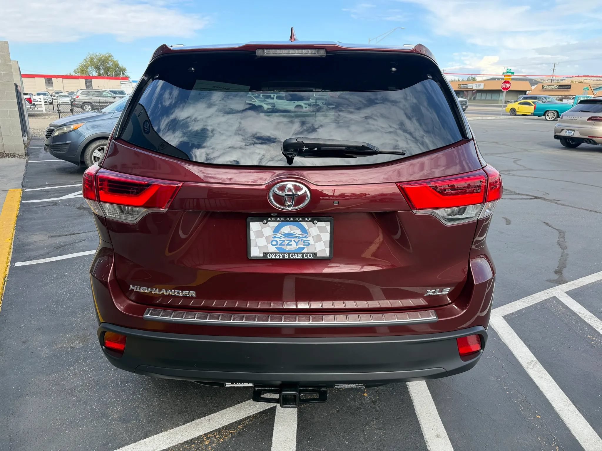Used 2019 Toyota Highlander XLE FWD image 7