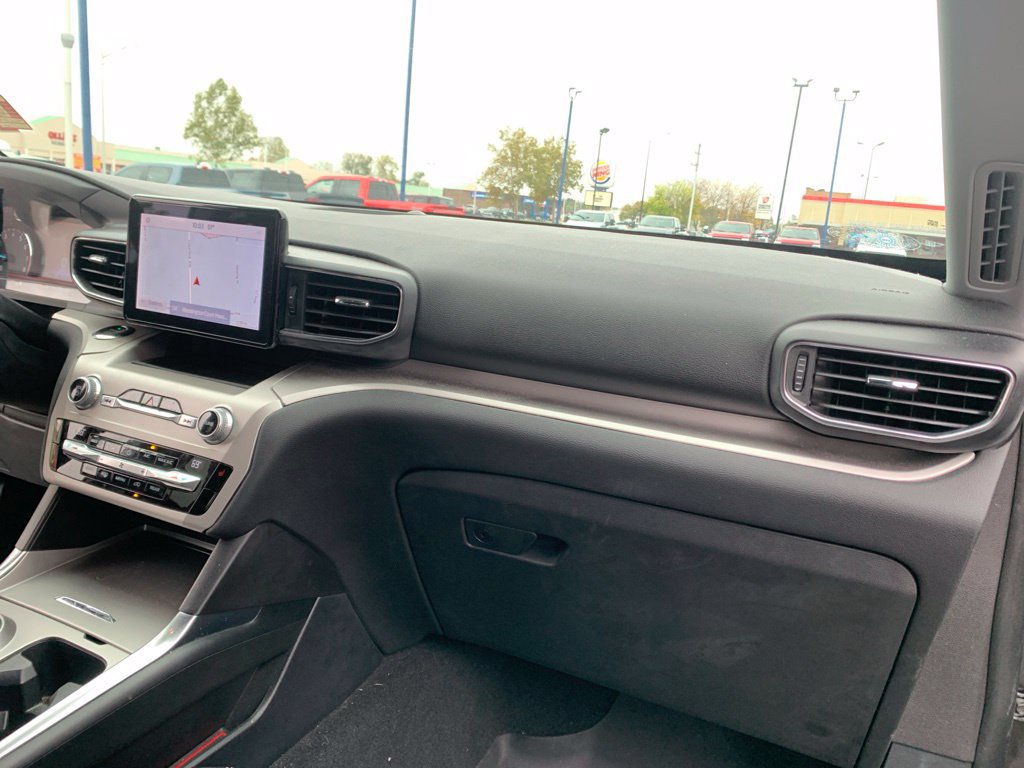 Certified 2021 Ford Explorer XLT w/ Equipment Group 202A AWD/4WD image 26