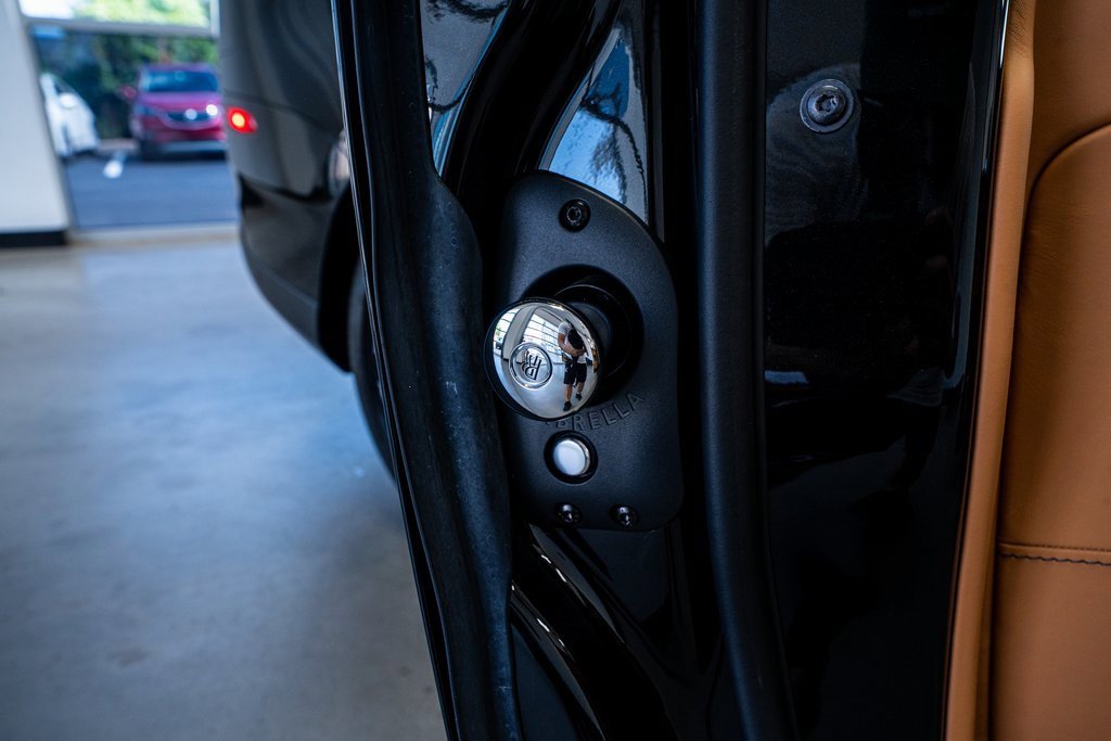 Used 2022 Rolls-Royce Cullinan Black Badge image 66