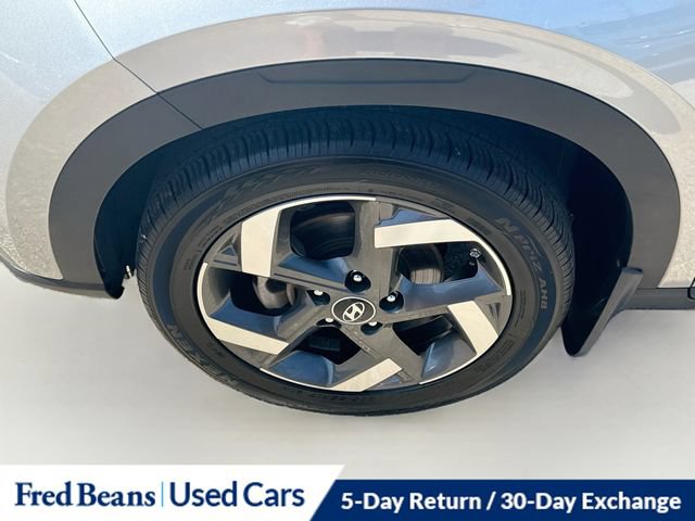 Used 2024 Hyundai Venue SEL FWD image 35