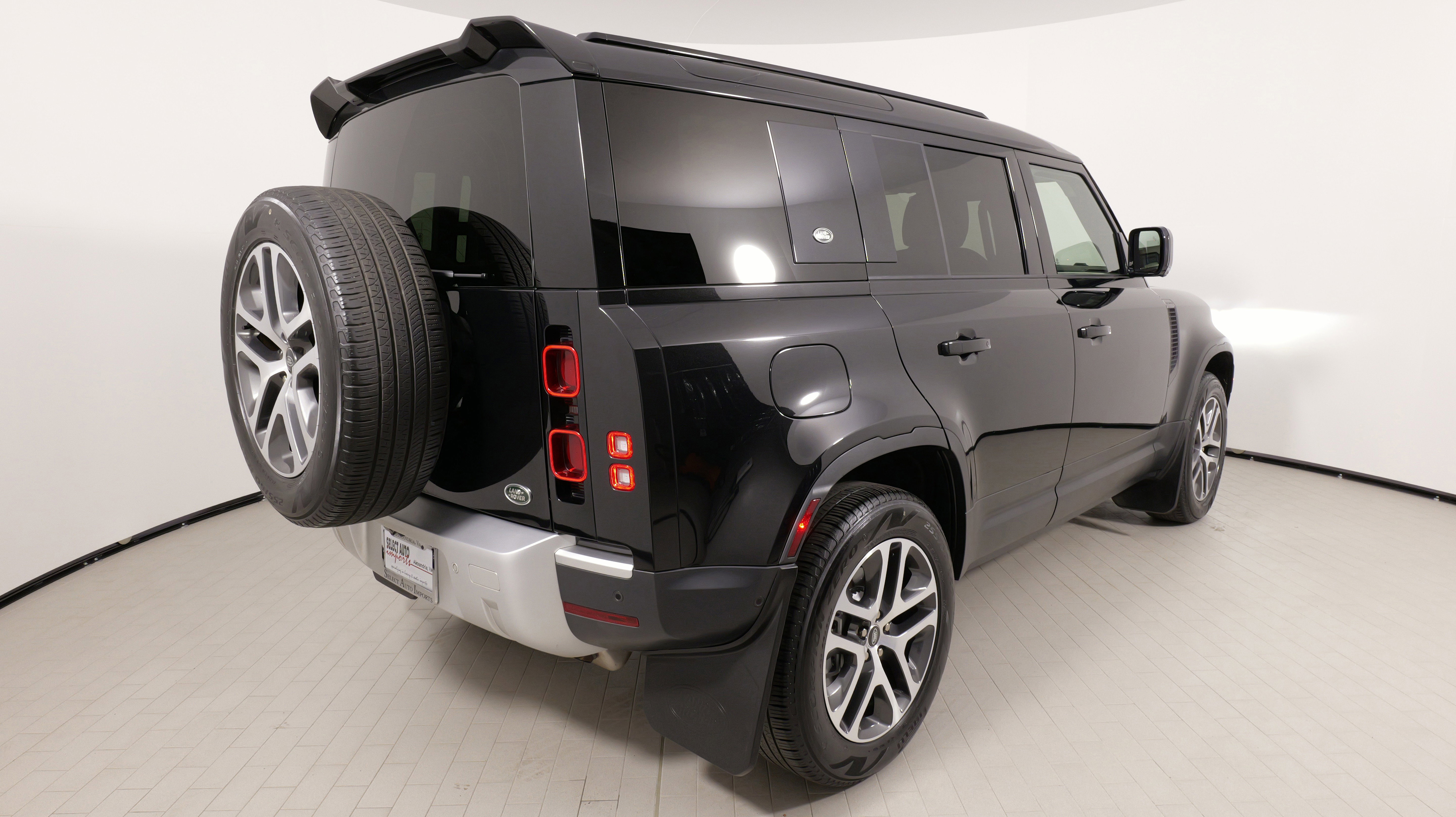 Used 2022 Land Rover Defender 110 SE image 13