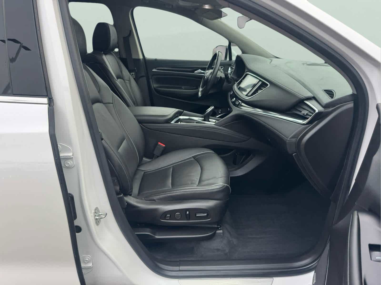 Used 2021 Buick Enclave Avenir image 45