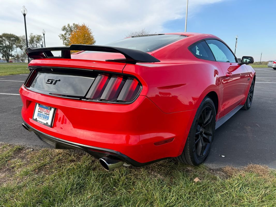 Used 2015 Ford Mustang GT image 5