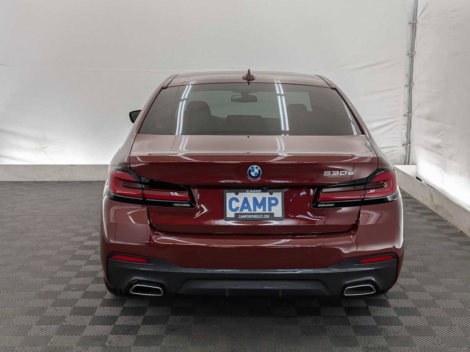 Used 2023 BMW 530e w/ M Sport Package image 5