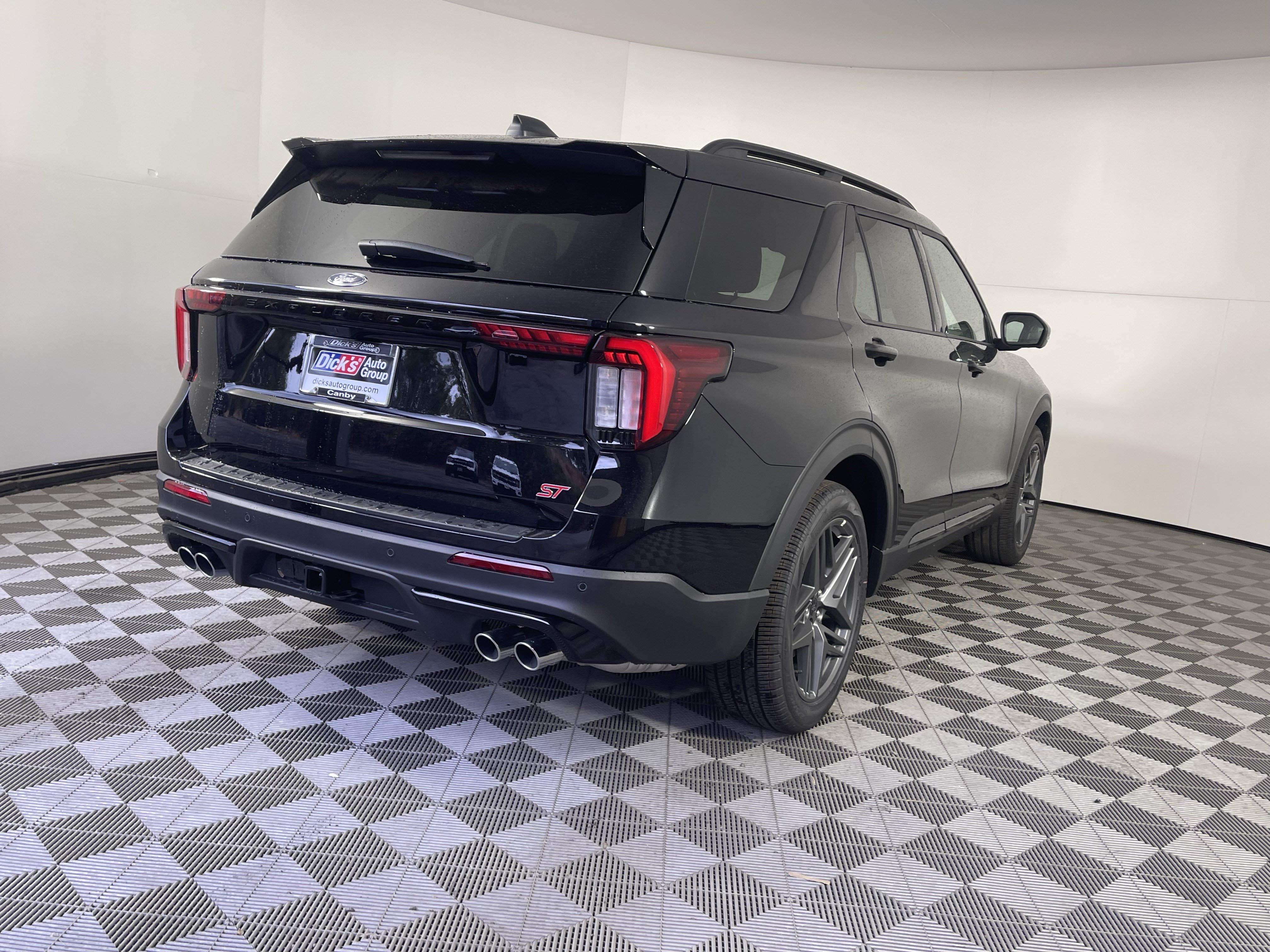 New 2026 Ford Explorer ST AWD/4WD image 5