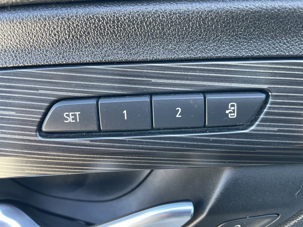 Used 2021 GMC Terrain SLT image 4