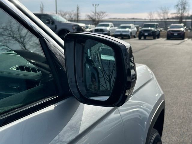 Used 2024 Jeep Grand Cherokee Limited image 12