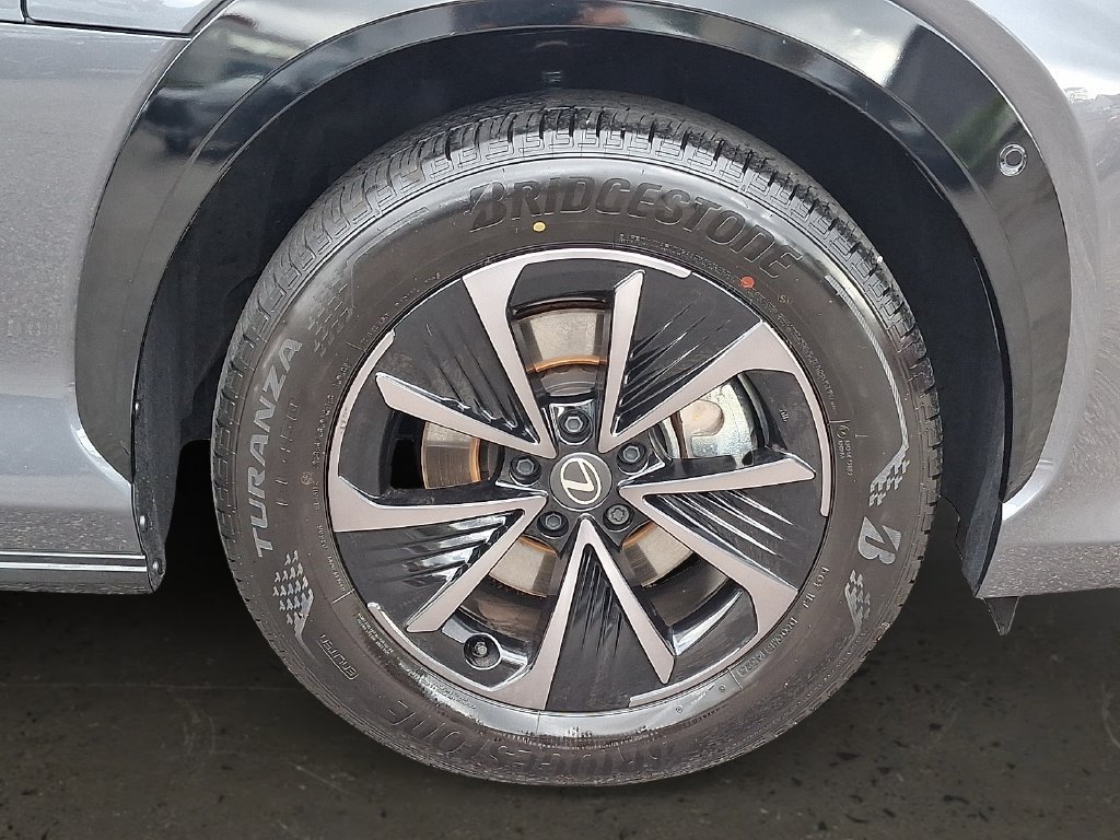 Certified 2026 Lexus RZ 450e AWD w/ Technology Package image 9