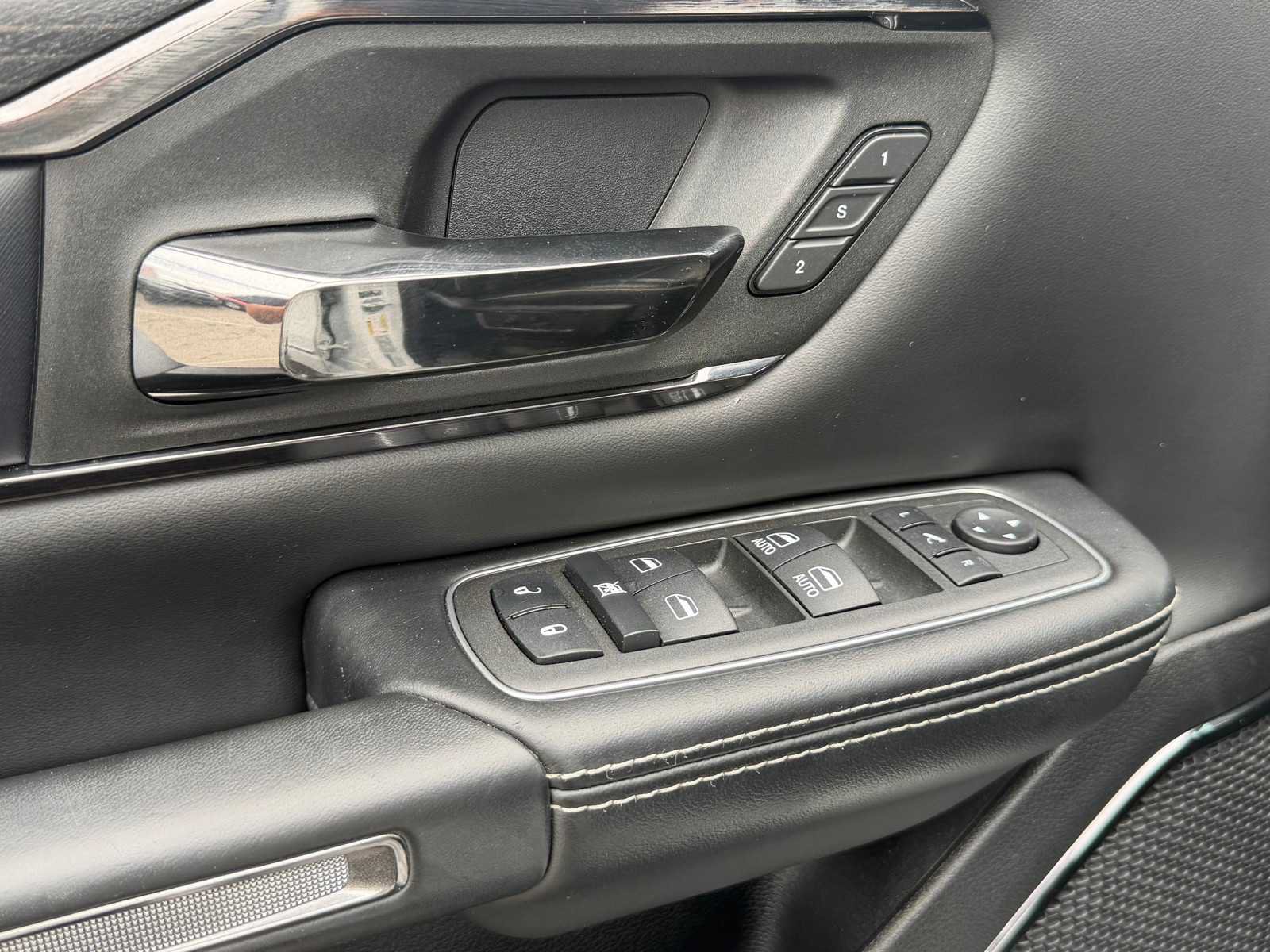 Used 2022 RAM 1500 Limited AWD/4WD image 14
