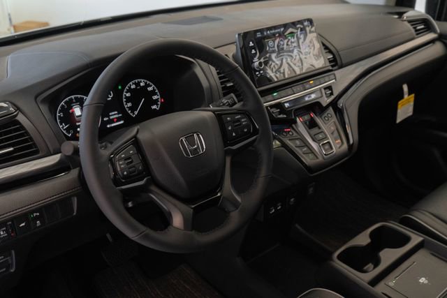 New 2026 Honda Odyssey Elite image 3