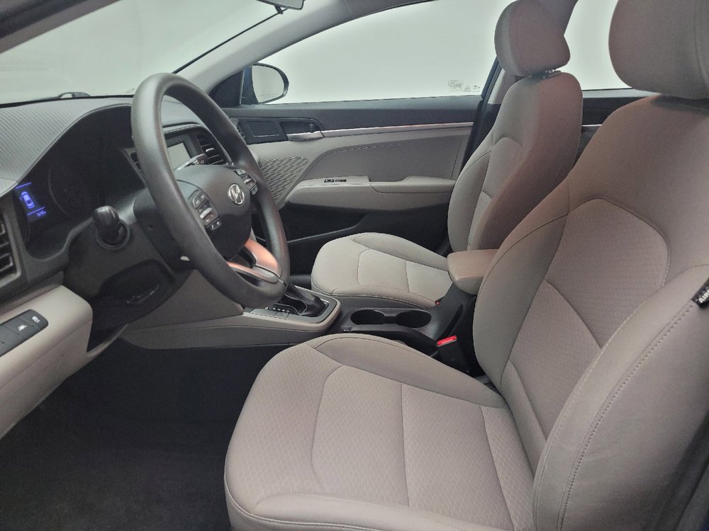 Used 2020 Hyundai Elantra SE FWD image 17