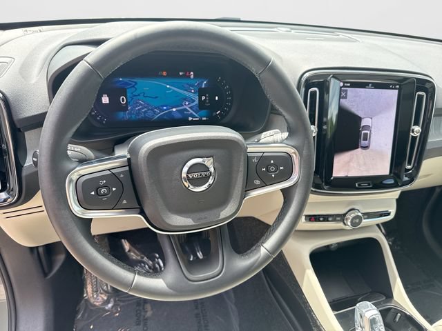Certified 2025 Volvo XC40 B5 Ultra AWD/4WD image 13