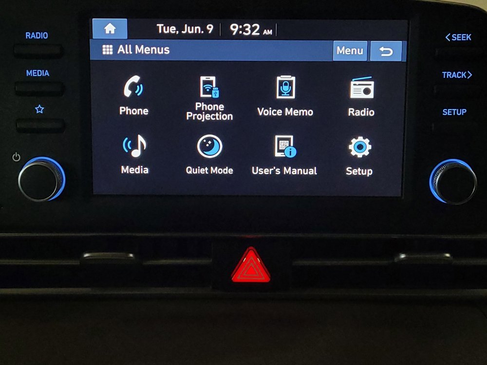 Used 2025 Hyundai Elantra SE FWD image 25