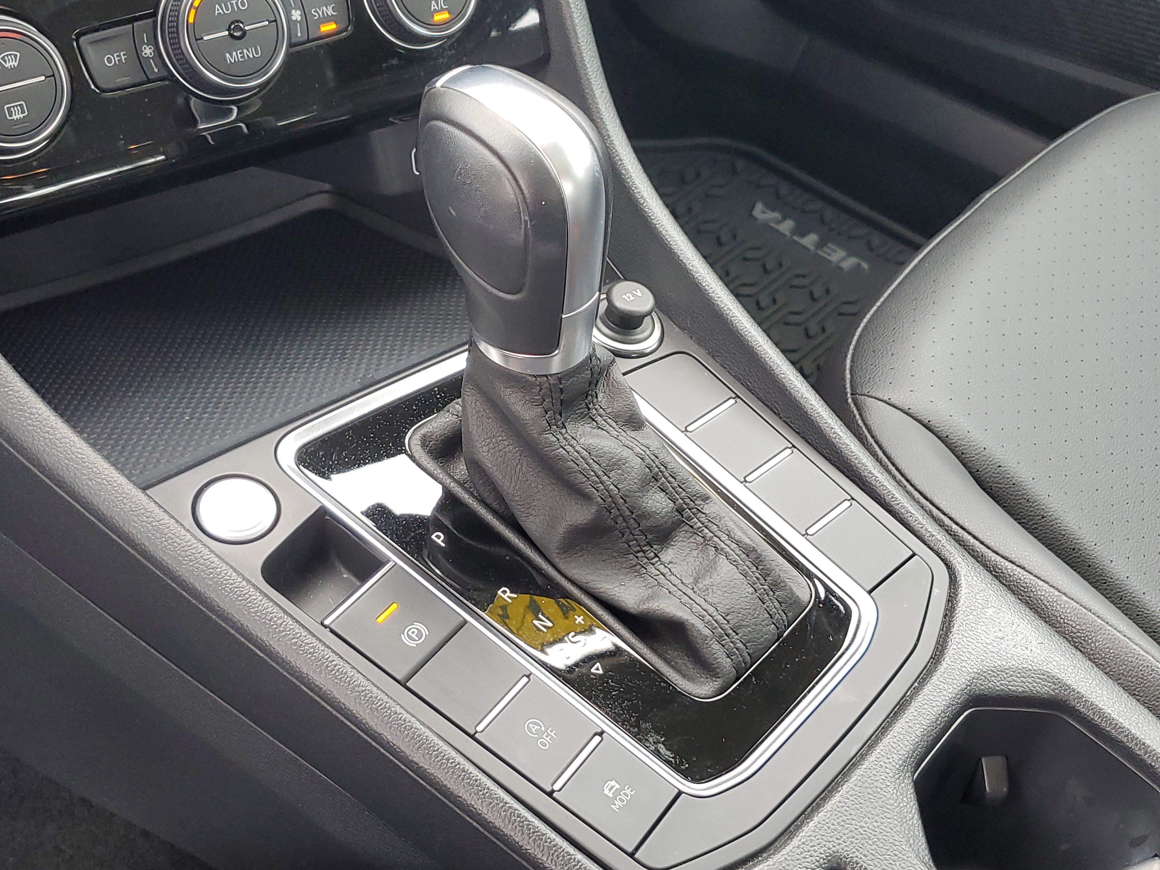 Used 2019 Volkswagen Jetta SEL image 26