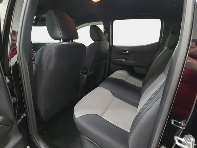 Used 2023 Toyota Tacoma TRD Sport image 12