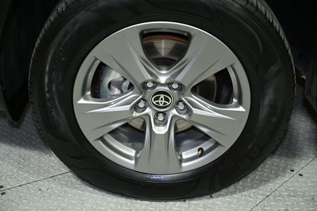 Used 2024 Toyota RAV4 XLE image 19