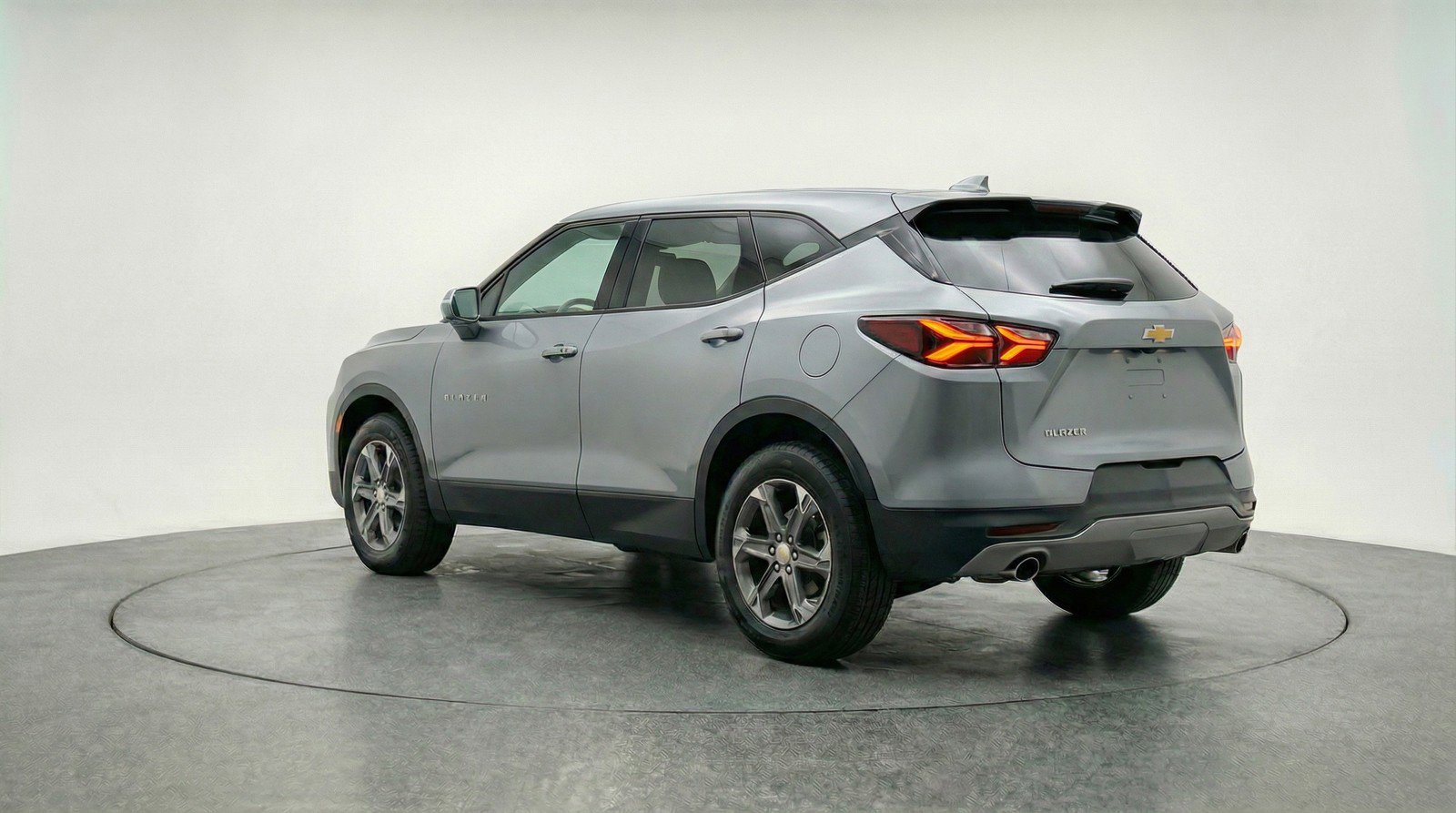 Used 2025 Chevrolet Blazer LT image 6