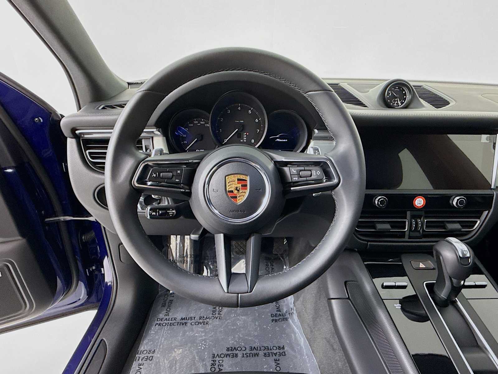 Certified 2026 Porsche Macan AWD/4WD image 15