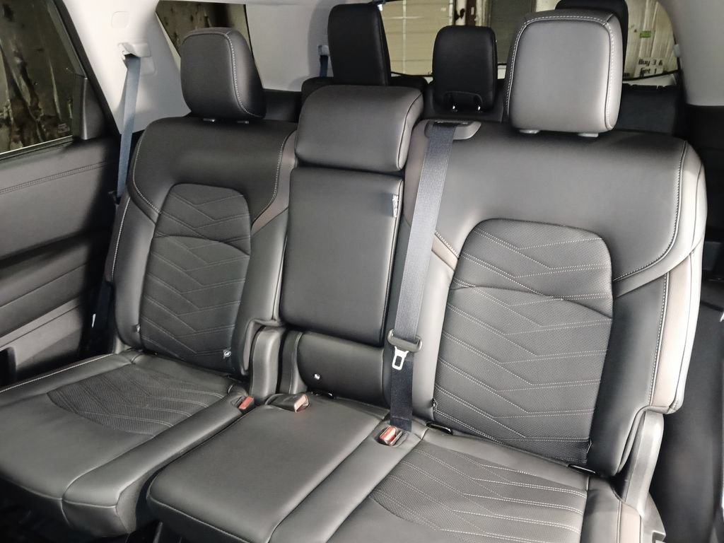 Used 2025 Nissan Pathfinder Platinum w/ Cargo Package AWD/4WD image 14